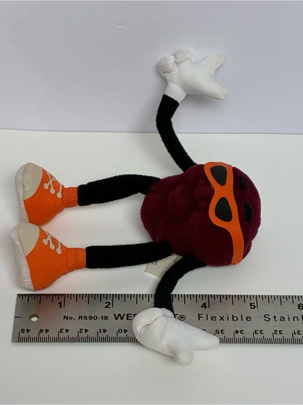 Hardee's Vintage Plush California Raisins 6